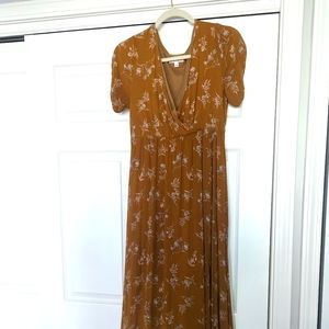 Maternity/nursing maxi dress